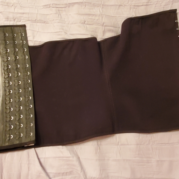 Ann Cherry Black Waist Cincher size 40 XXL - Picture 3 of 9